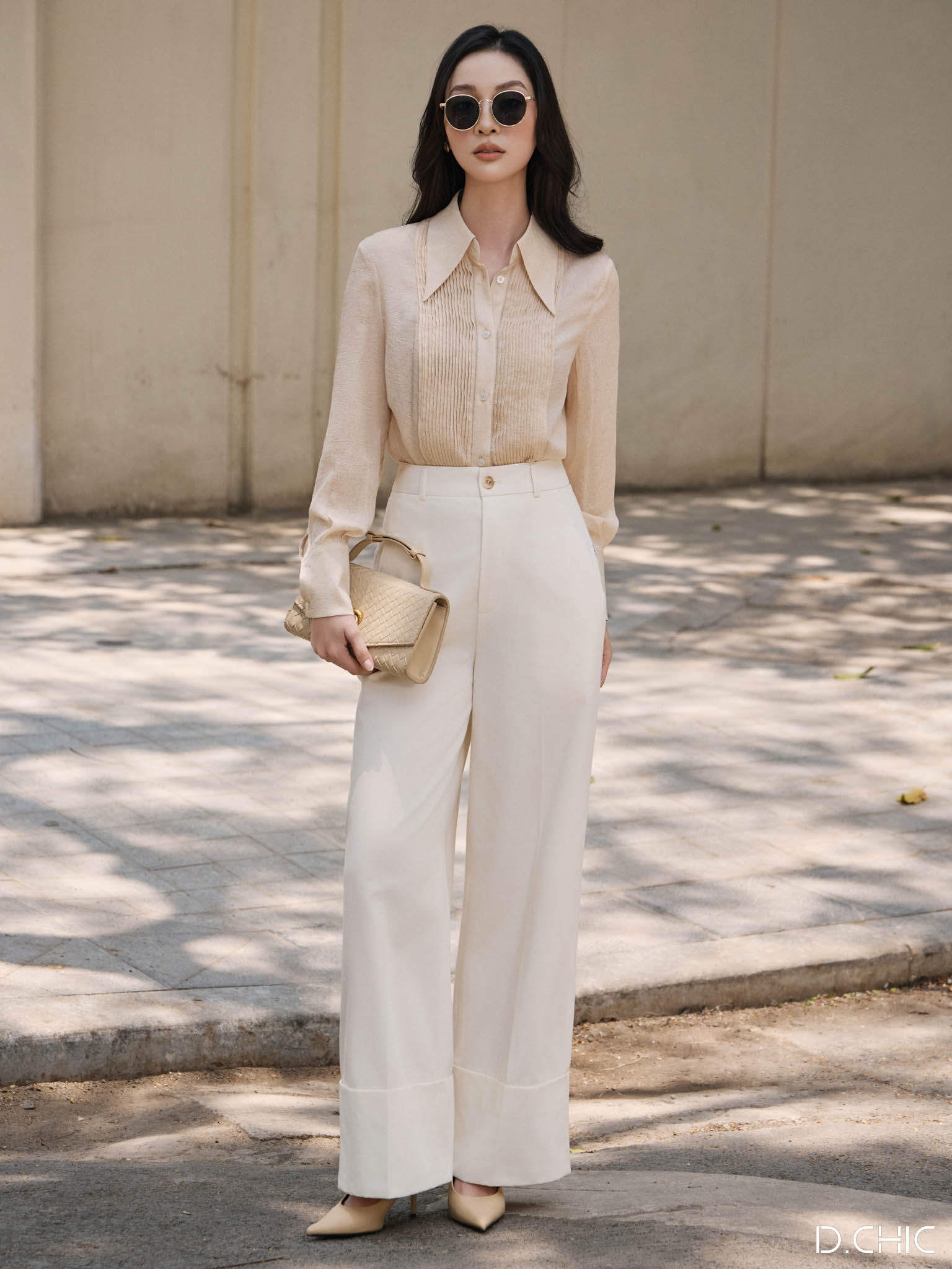 Áo sơ mi cổ nhọn mí ly thân trước
